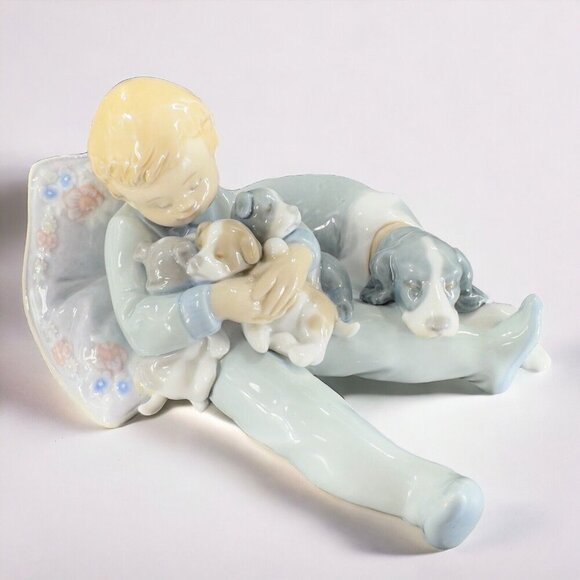 Lladro Sweet Dreams Boy Sleeping with Puppies Glossy Porcelain Figurine Vintage - Picture 1 of 16